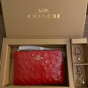 COACH WRISTLET BRAND NEW